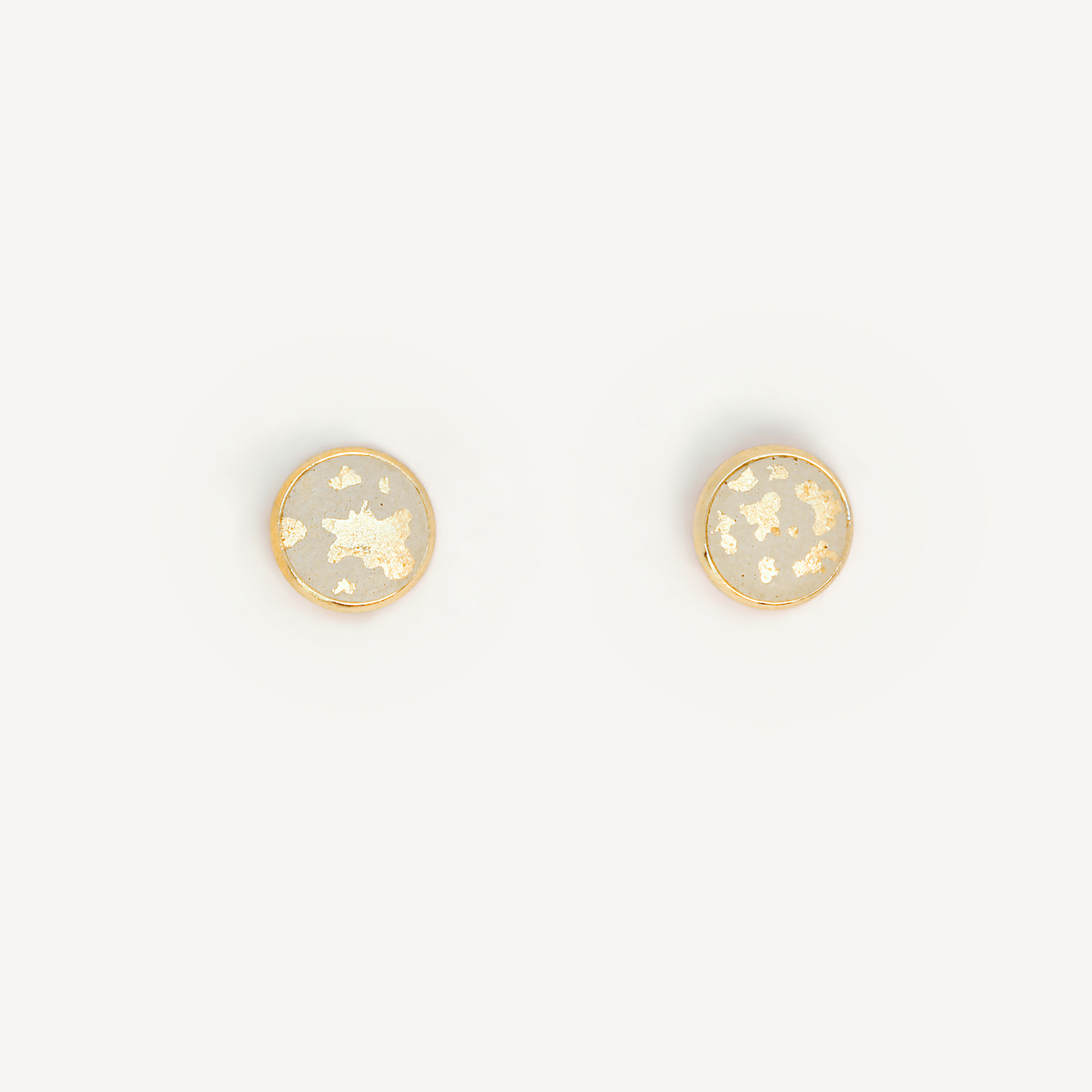Button Earring - Grey/Gold