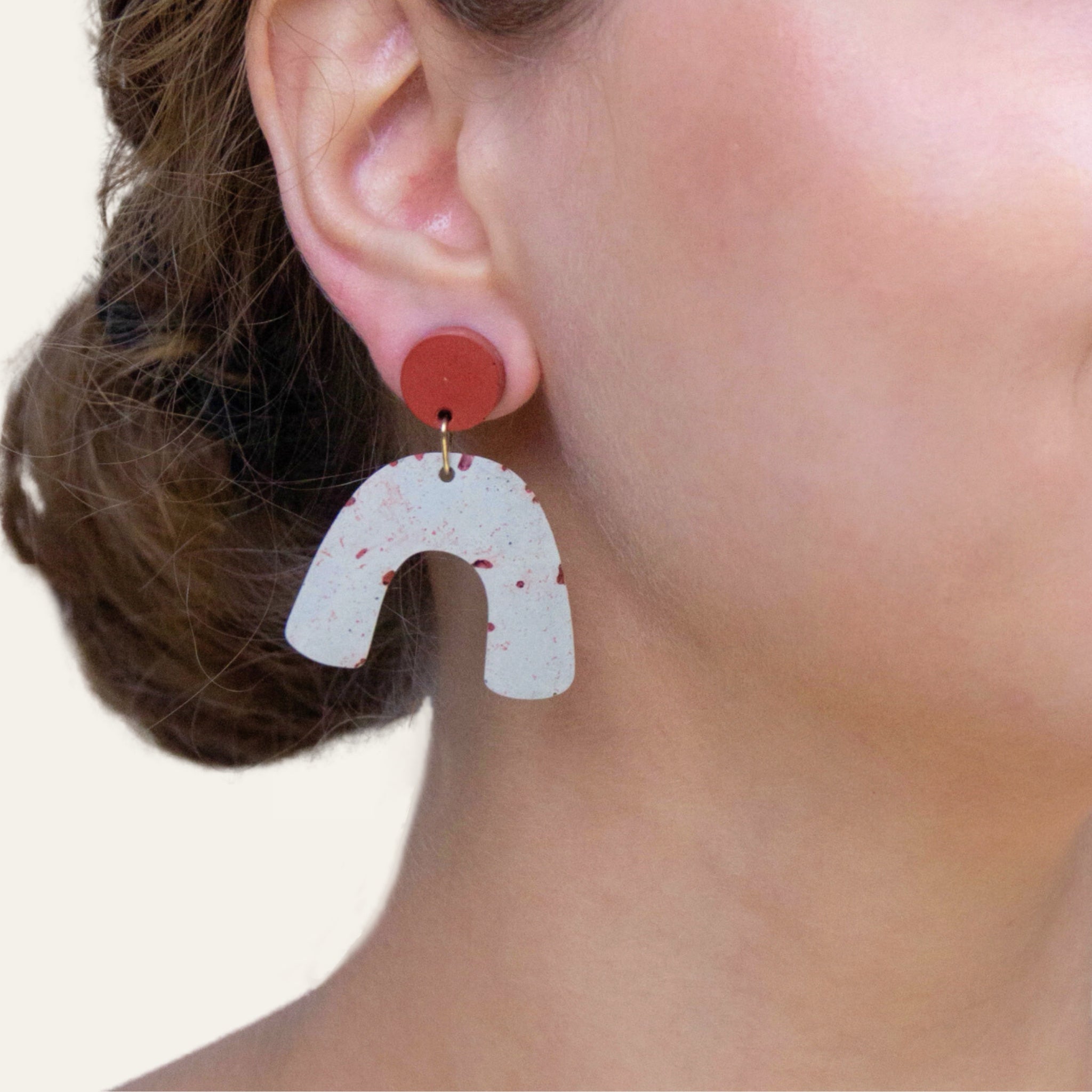 Concrete Incurved Arche Earrings Type II Red Grey Doty Chou